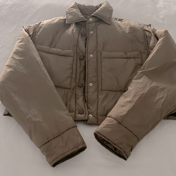 Only cropped puffer - Picture 2 of 5